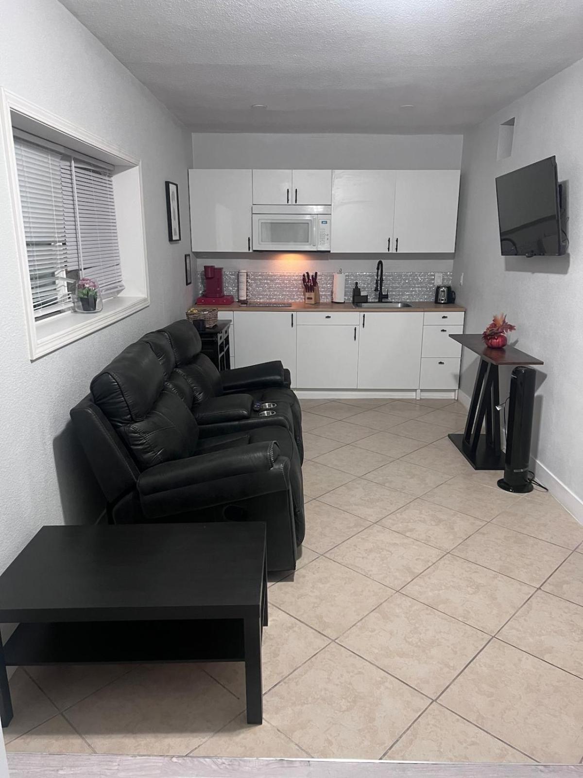 Apartment A Small, Spacious Casita Full Of Light Las Vegas