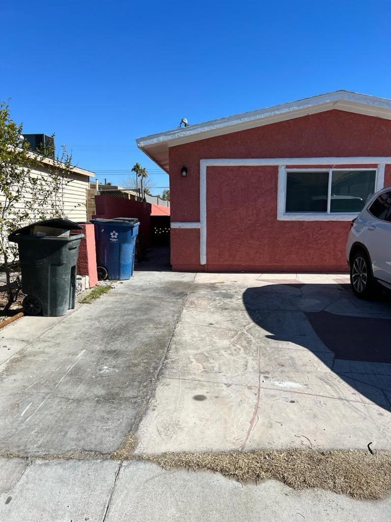 A Small, Spacious Casita Full Of Light Apartment Las Vegas