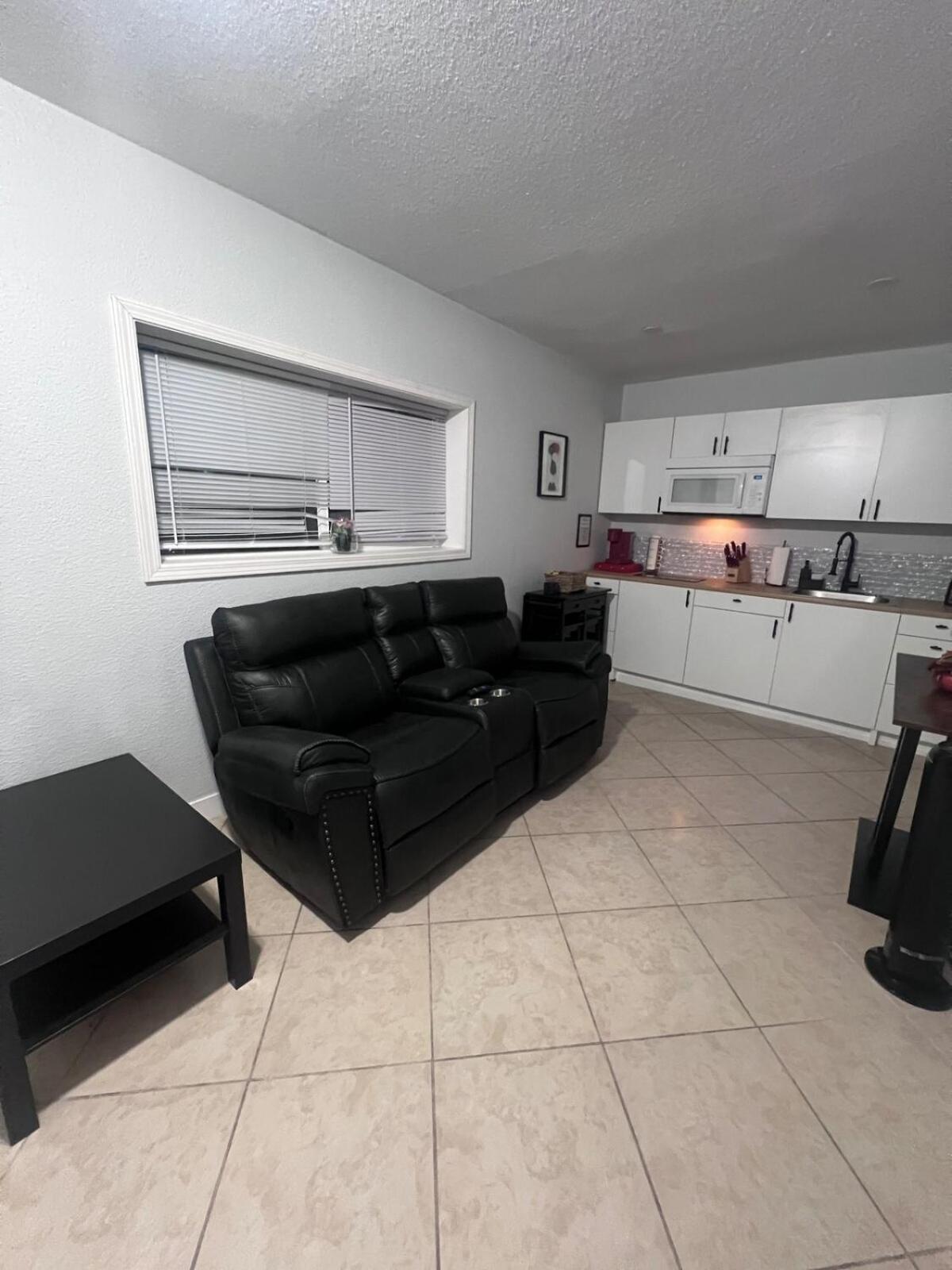 Apartment A Small, Spacious Casita Full Of Light Las Vegas